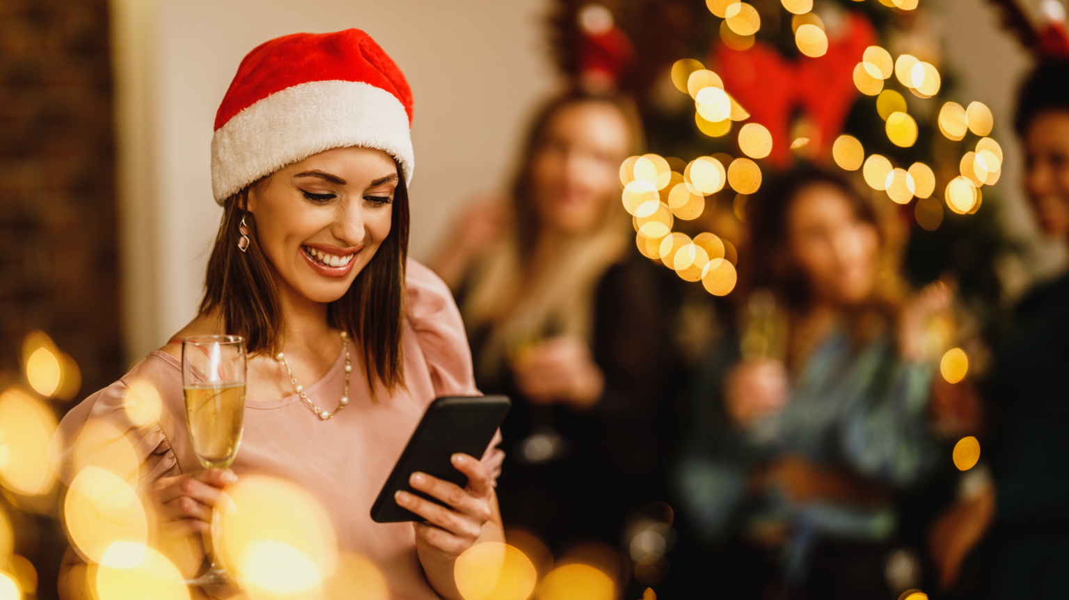 Girl sending her warm Christmas wishes to her family & friends during her Christmas cruise in Dubai